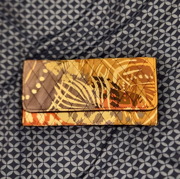Vera Bradley Handbags - Vera Bradley Trifold Wallet Painted Feathers Organizer Clutch